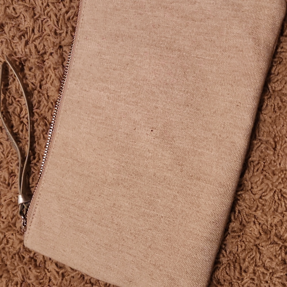 Vineyard Vines Beige Clutch Or Make Up Bag with Silver And Rhinestone Accents - Picture 2 of 6